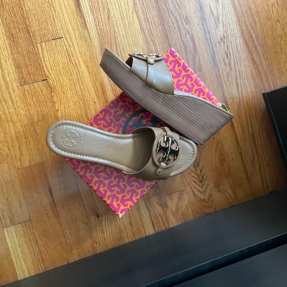 Tory Burch royal tan Patti 3 mid wedge
